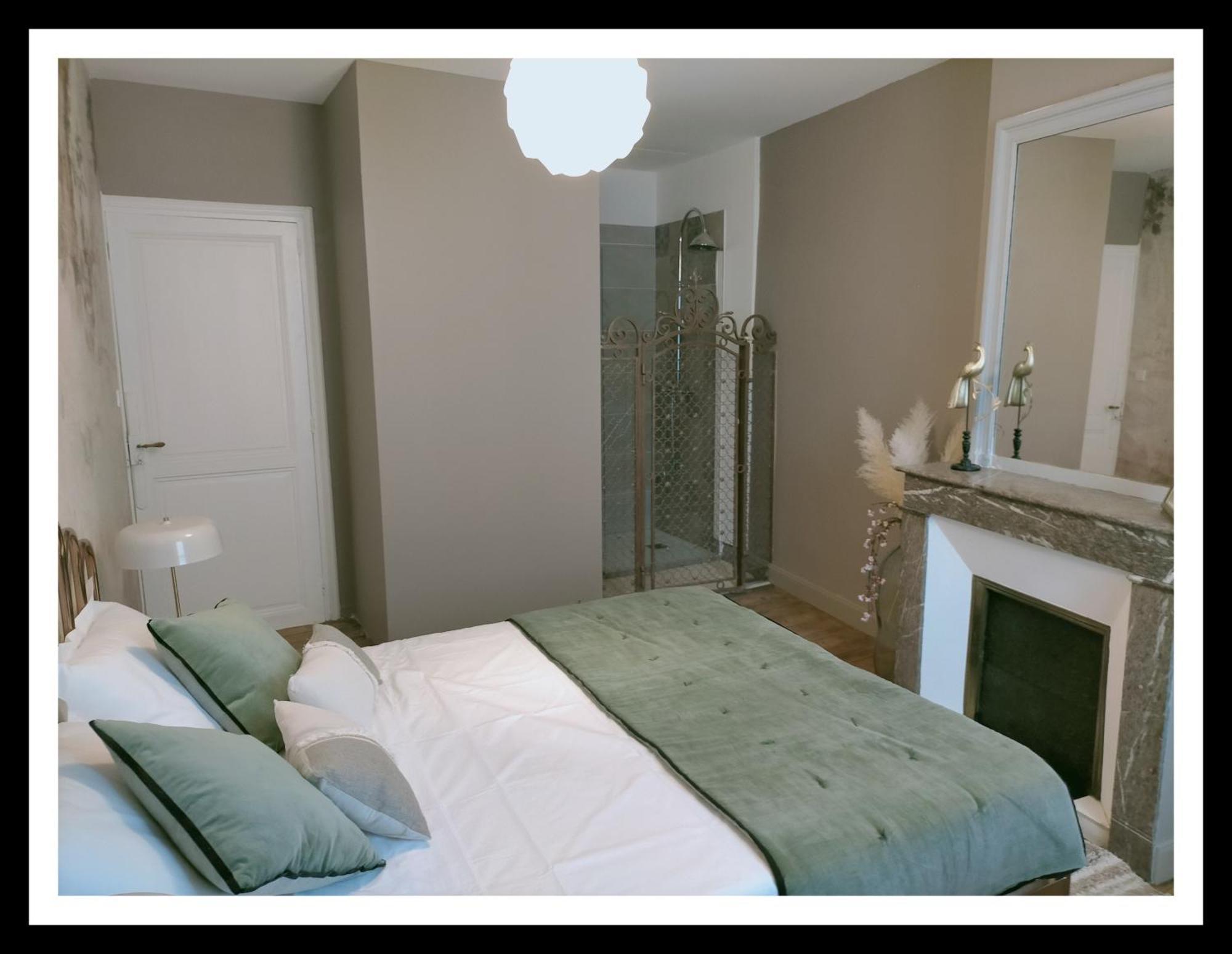 La Belle D'Ame - Guest House Prades  Zimmer foto